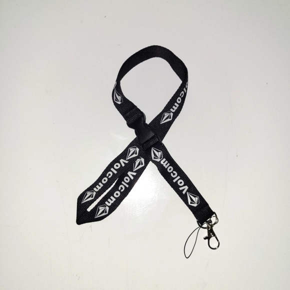 2 Volcom Black One Size Lanyards & Vaccine Card Holders - Picture 6 of 7